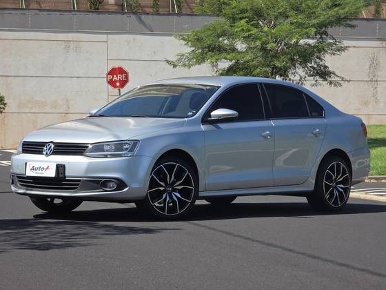 VOLKSWAGEN JETTA 2.0 COMFORTLINE FLEX 4P TIPTRONIC VOLKSWAGEN JETTA 2.0 COMFORTLINE FLEX 4P TIPTRONIC